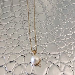PEARL PENDANT WITH GOLD CHAIN NECKLACE COSTUME NEVER WORN SIMPLE AND ELEGANT